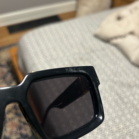 Authentic Louis Vuitton sunglasses - Picture 8 of 10